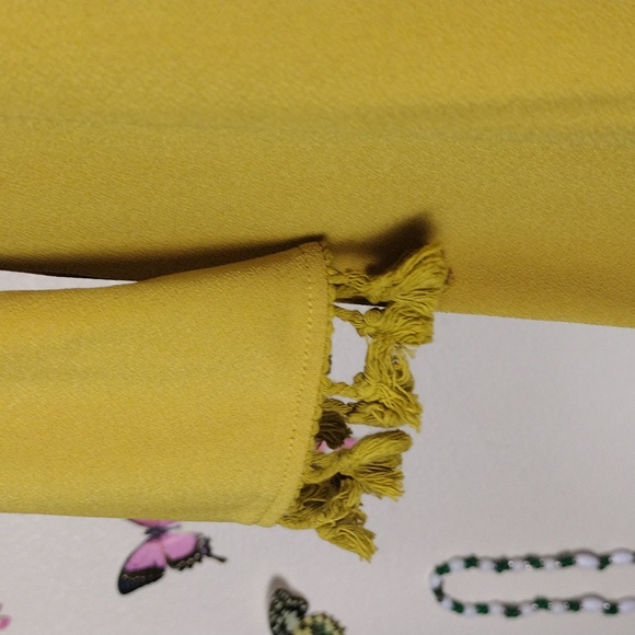 Nina Leonard vintage mustard yellow half sleeve blouse with tassles - Picture 3 of 9